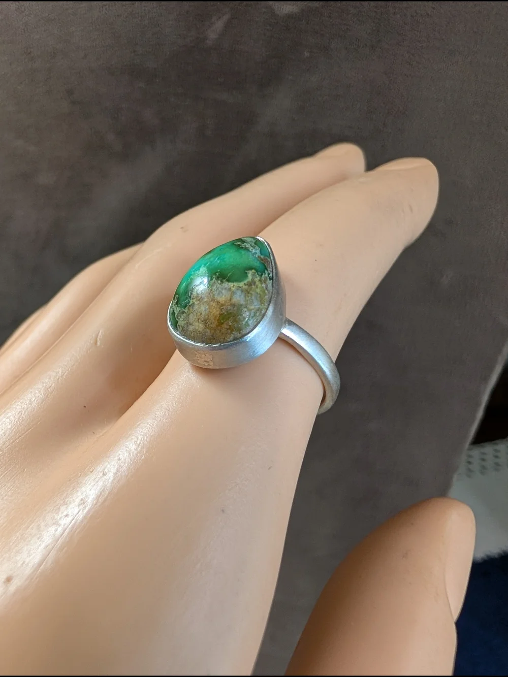 New Sterling Silver Teardrop Royston Turquoise Ring - Vibrant Green Size 6